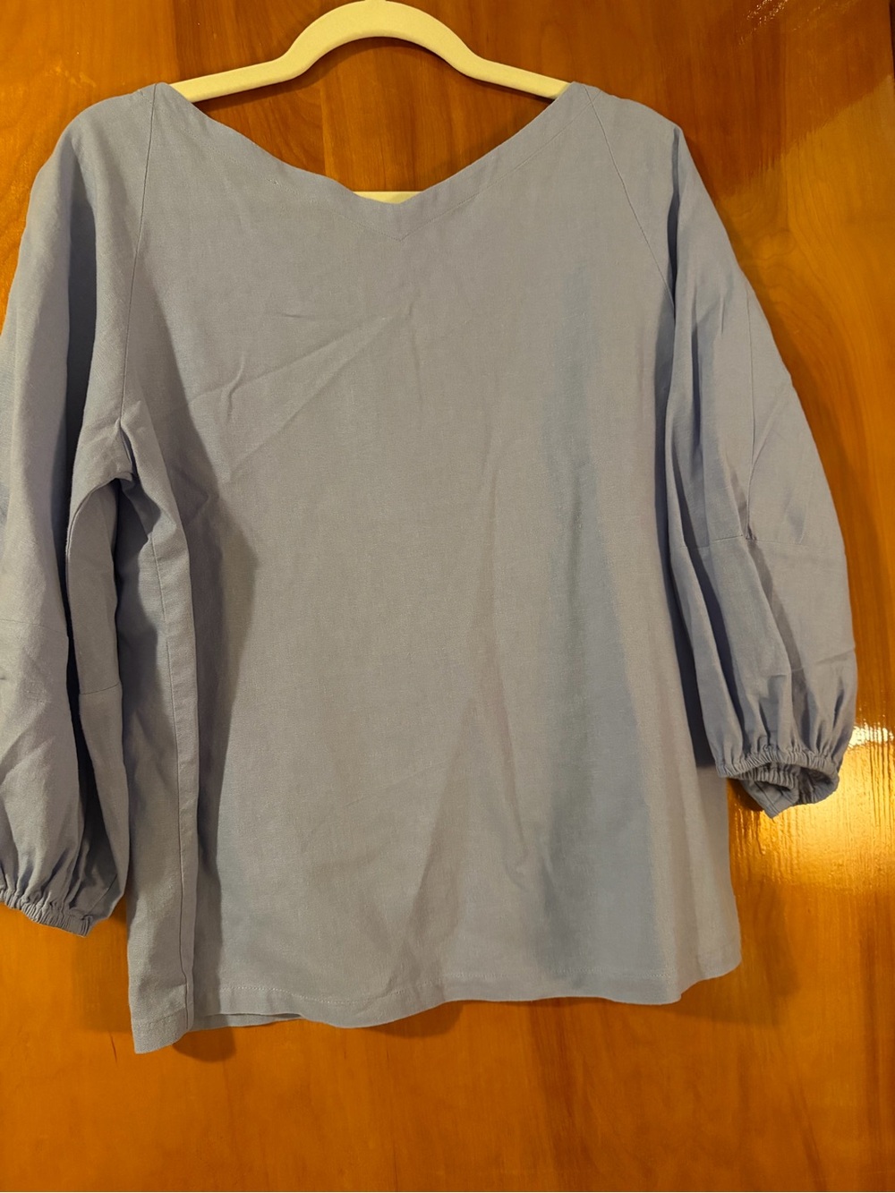 Women’s LOFT Light Blue 3/4 Sleeve Peasant Top, Size Medium. Good used condition